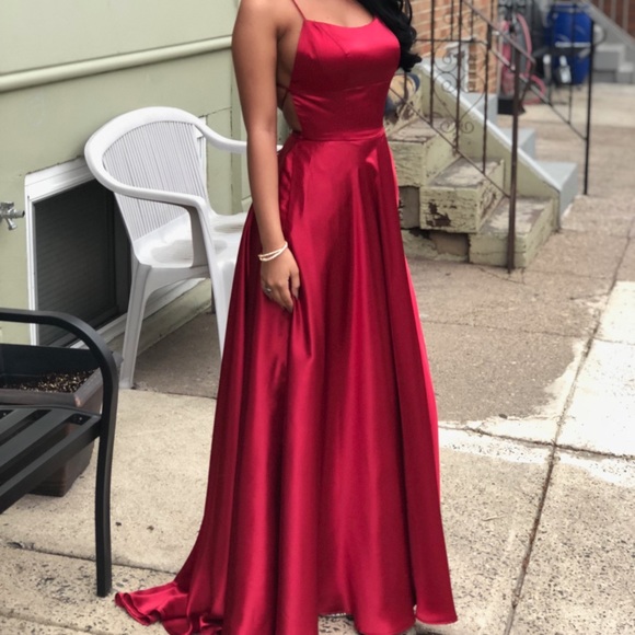 Sherri Hill Dresses & Skirts - Size00 but fits like a 0, Bust-32. very adjustable
